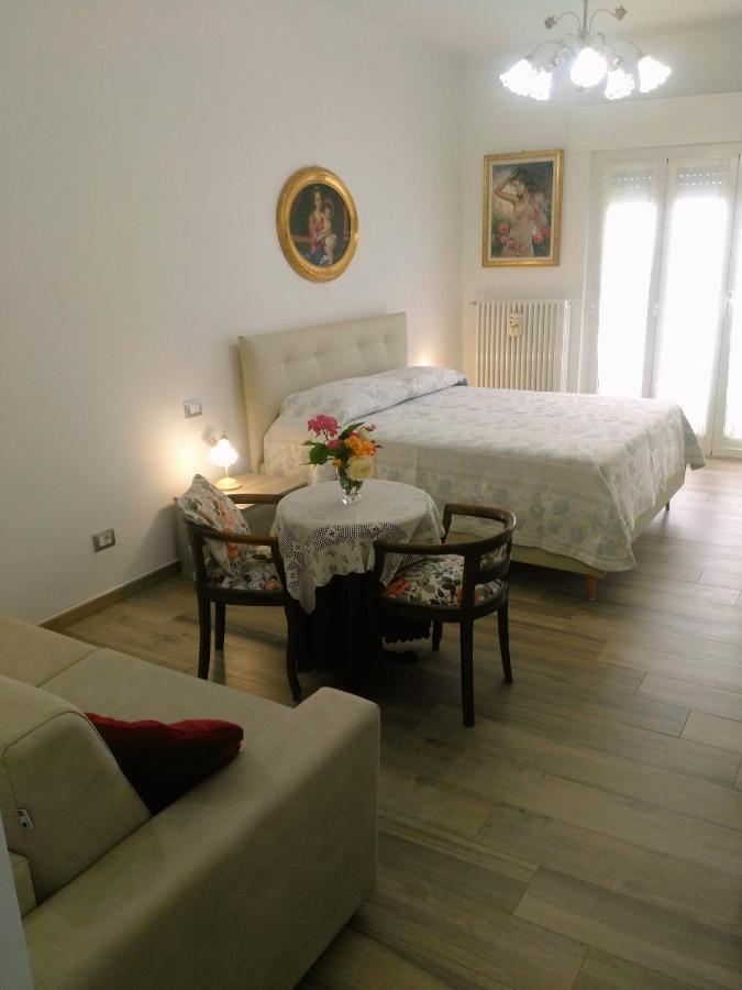 B&B Sweet Dreams Diano Marina Exteriör bild