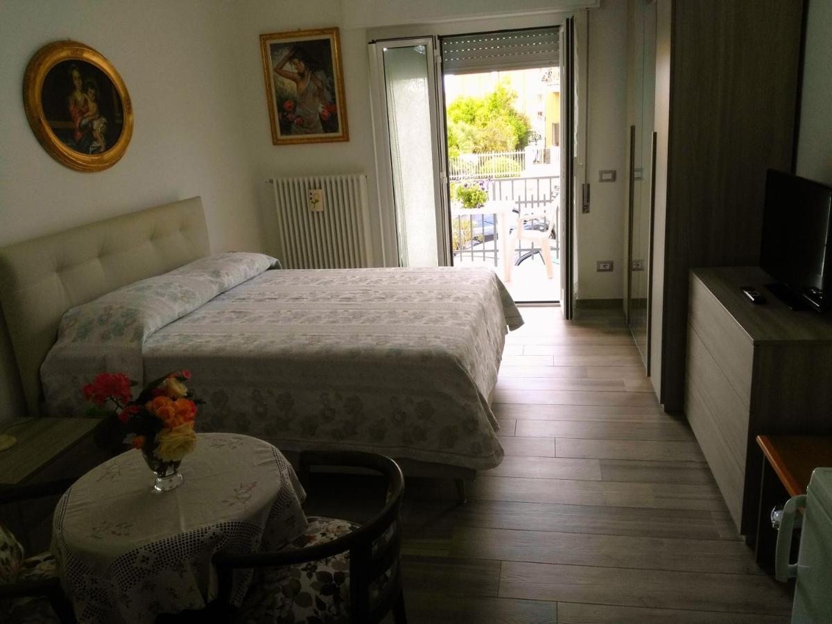 B&B Sweet Dreams Diano Marina Exteriör bild