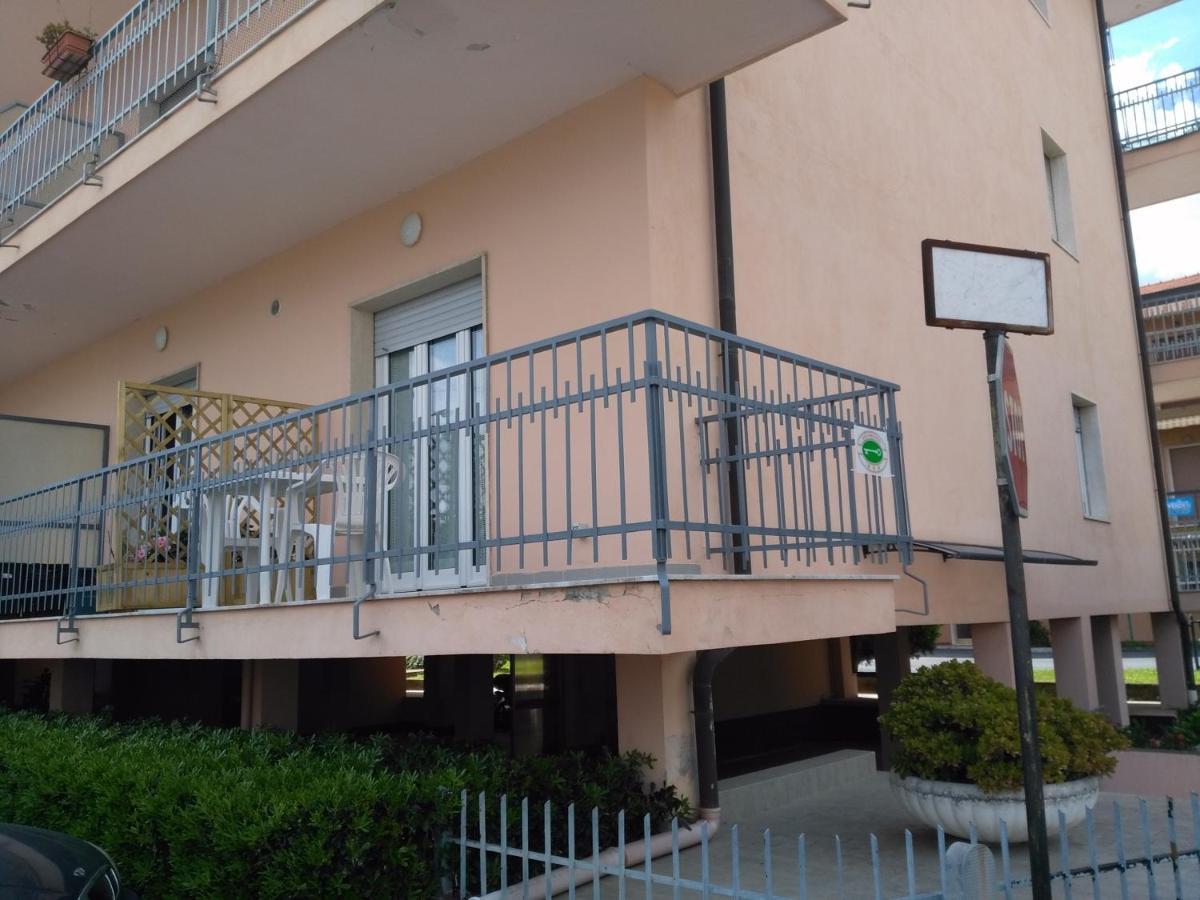 B&B Sweet Dreams Diano Marina Exteriör bild